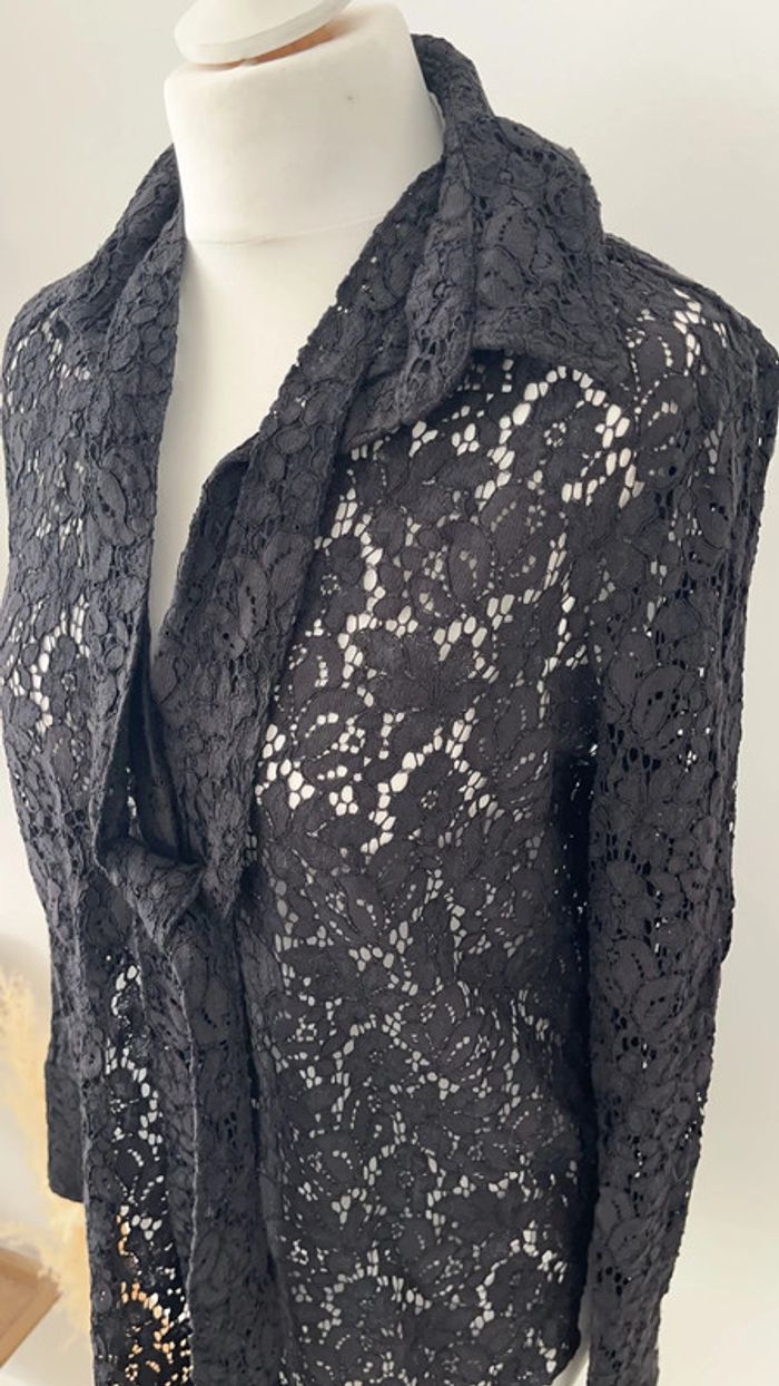 Chemisier noir en dentelles Zara  S comme neuf - photo numéro 2
