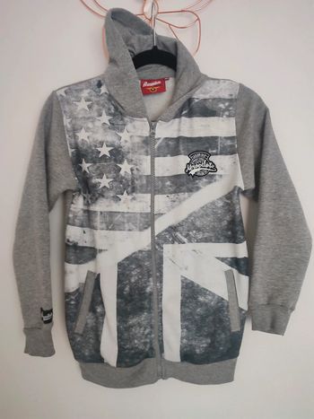 Veste , gilet à capuche taille 12 ans