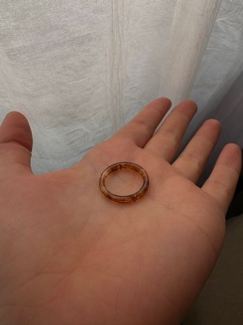 bague translucide marron 