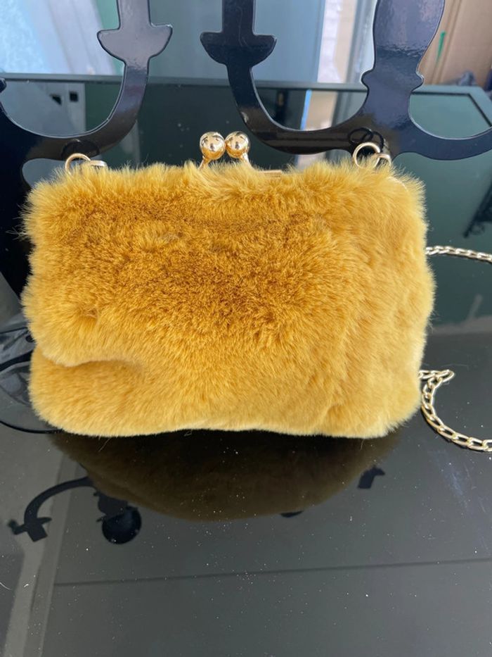 Petit sac, fausse fourrure, couleur moutarde - photo numéro 5