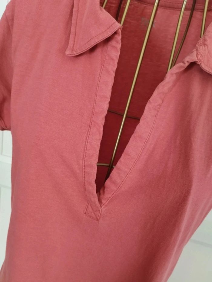 🌸 Polo Rose Saumon à Col V – Taille L – 100% Coton – Très Bon État - photo numéro 2