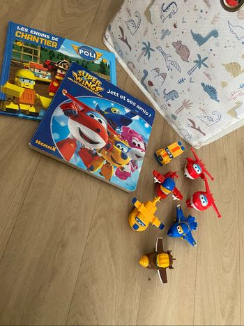 Lot de jouet super wings