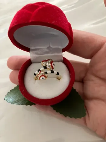 Bague dorée orné d’un serpent strass neuf