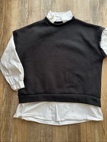 - Pull - Taille unique  - Très bon état, le blanc est un peu passé