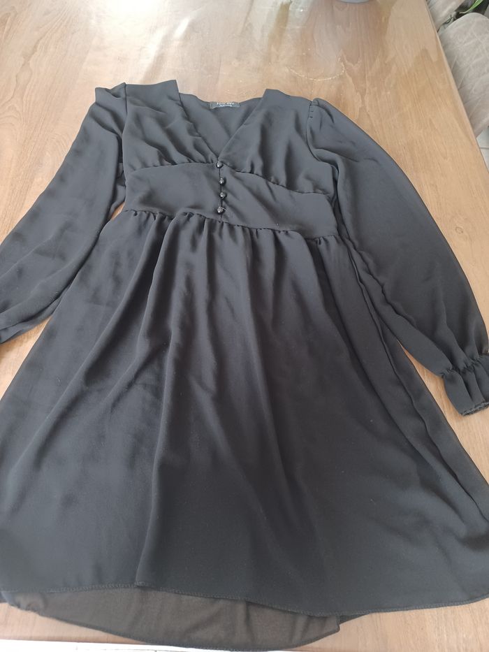 Robe noire - photo numéro 3
