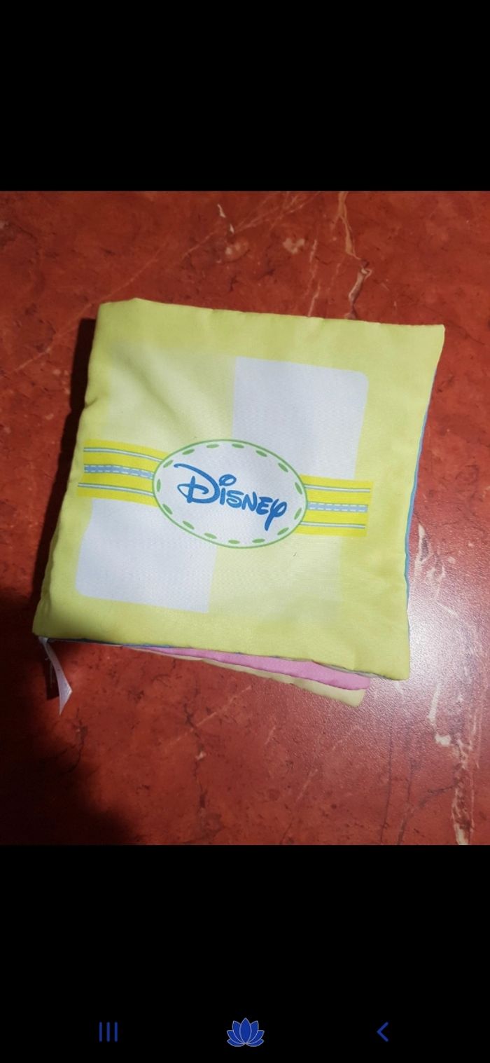 Livre d éveil Disney
