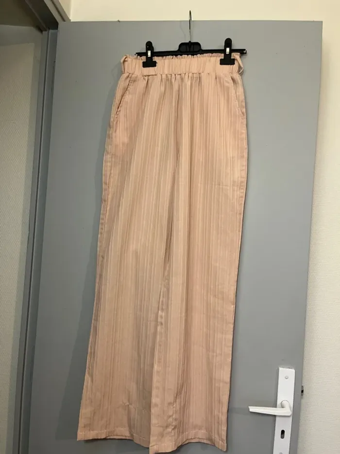 Pantalon à jambes larges