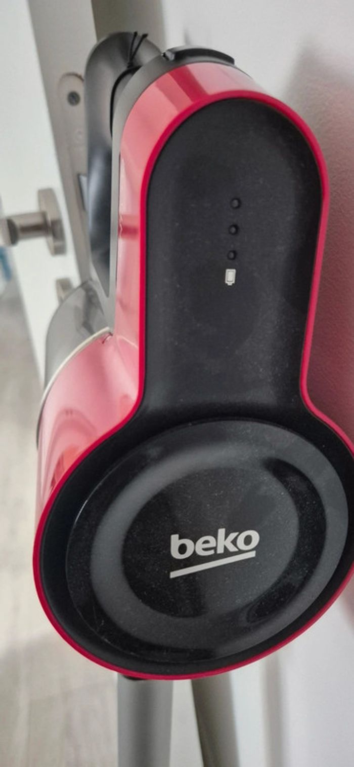 Aspirateur balai Beko - photo numéro 17