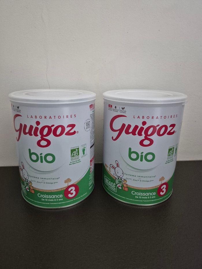 Lot 2 boîtes de lait en poudre Guigoz Bio 3