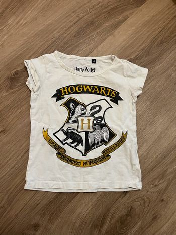 T shirt blanc manches courtes Harry Potter enfant 4 ans très bon état
