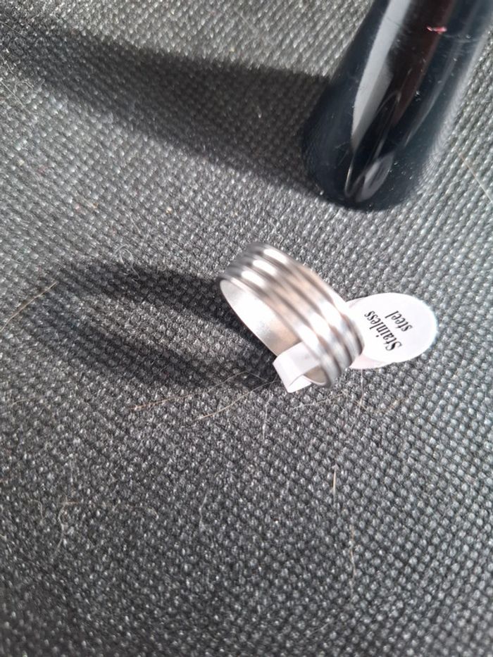 Bague acier inoxydable neuve avec étiquette hommes - photo numéro 3