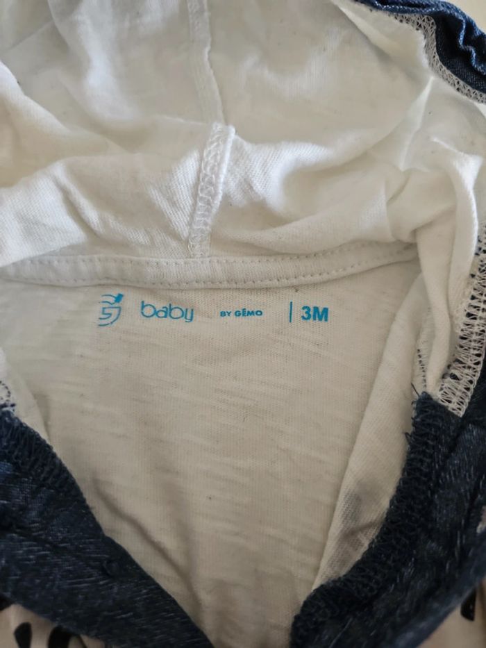 Tee-shirt manche longue à capuche 3 mois - photo numéro 5