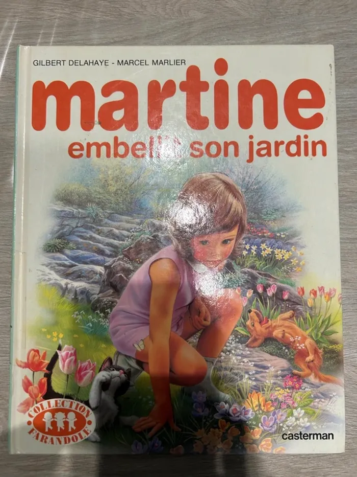 livre vintage "Martine embellit son jardin"