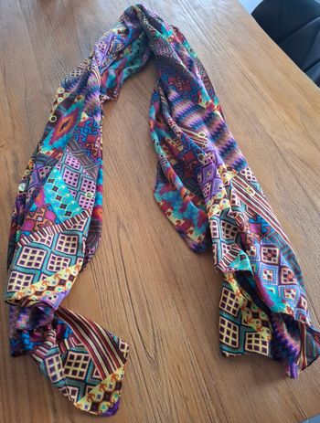🧣 Foulard / écharpe à motifs graphiques 🧣