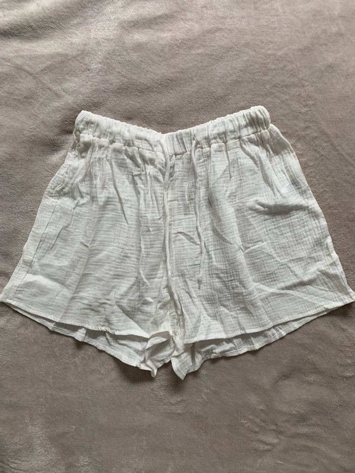 Short blanc