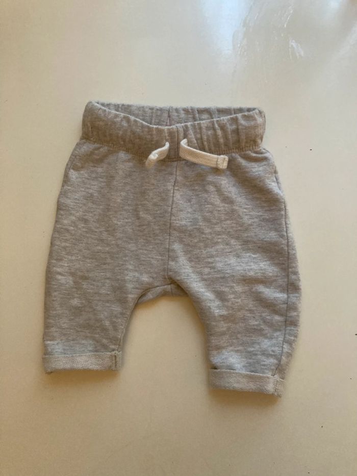 Pantalon bébé Hema gris clair – Taille 56 - photo numéro 3