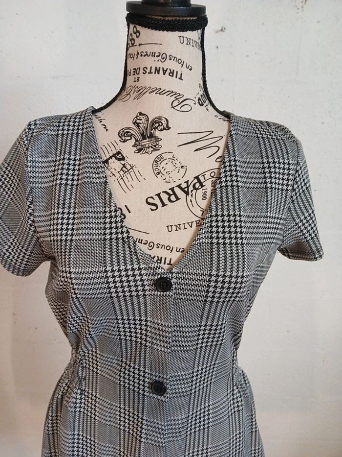 Robe Jennyfer Taille L tbe - photo numéro 4