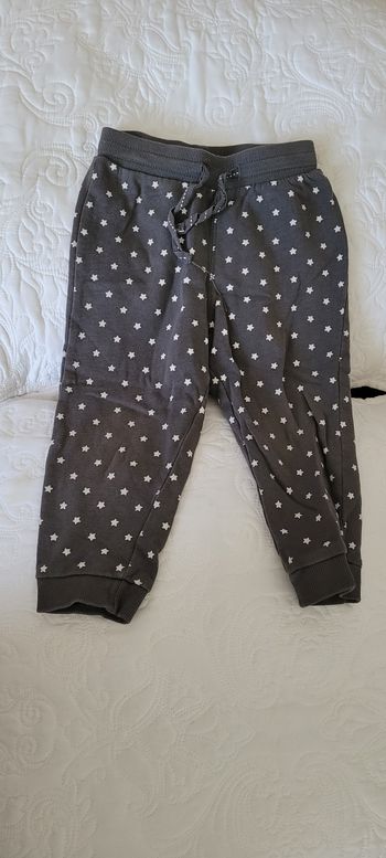 Jogging gris avec des étoiles blanches H&M