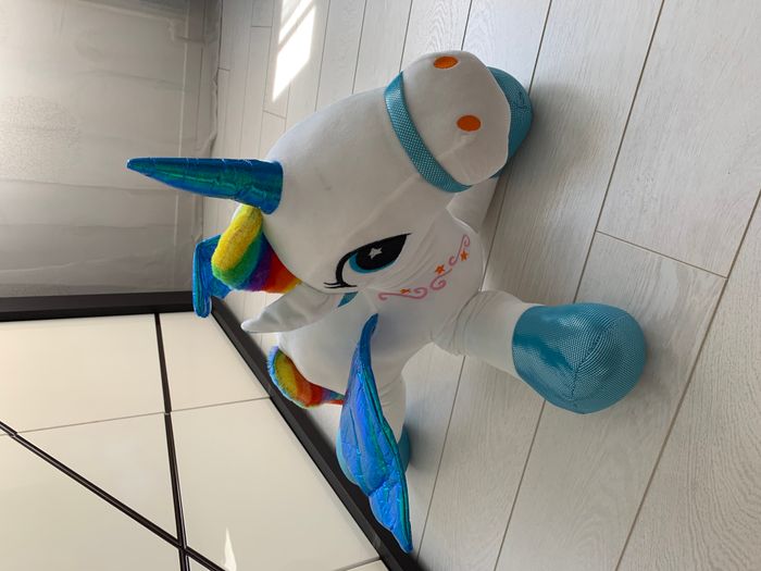 Licorne en peluche grand format multicolore avec étoiles filantes brodées - photo numéro 4