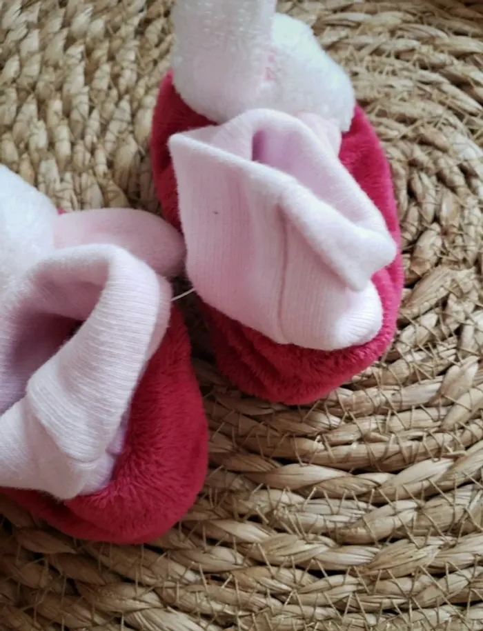 Lot chaussons bébé - photo numéro 4