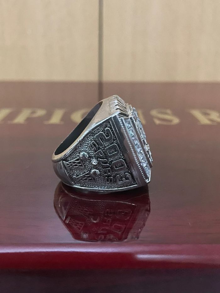 Bague NBA Spurs - photo numéro 3