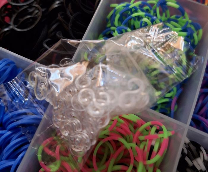 Loom Bands 4800 pièces + accessoires - photo numéro 3