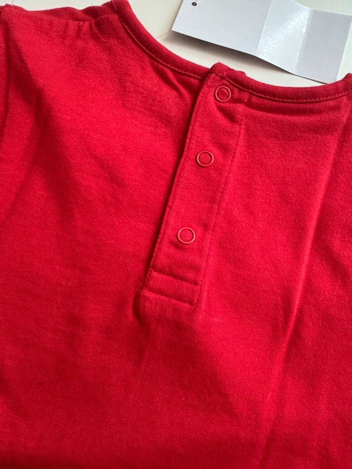 T-shirt fille manches courtes Kiabi 36 mois rouge neuf avec étiquette - photo numéro 4