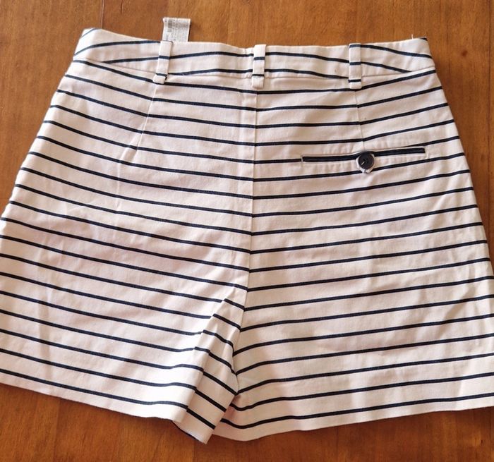 Short blanc rayures bleues taille S Zara - photo numéro 2
