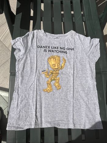 TEE shirt