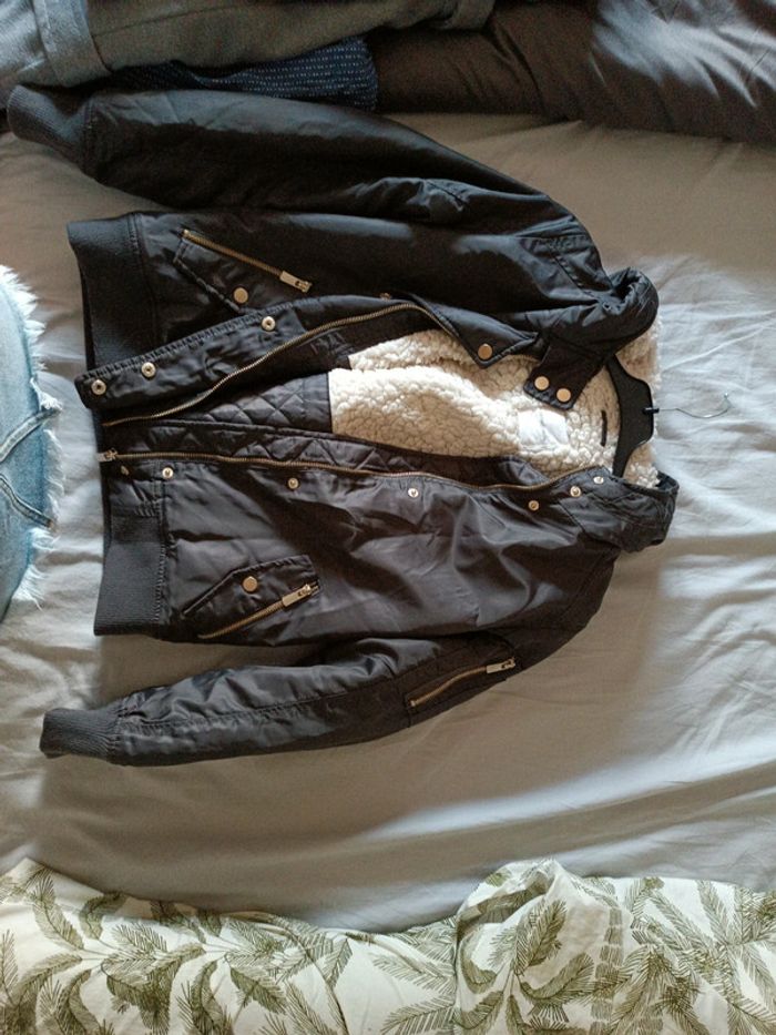 Blouson cache cache en parfait état mareon - photo numéro 4