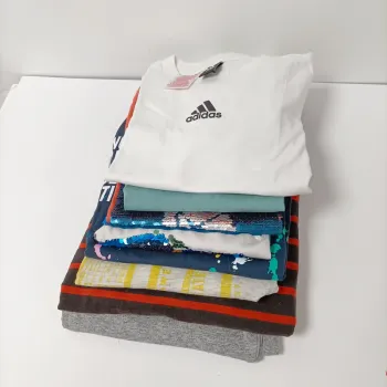 Lot 9 vêtements garçon 8 ans : Adidas, Puma, t-shirts, manches longues et jogging LOT023