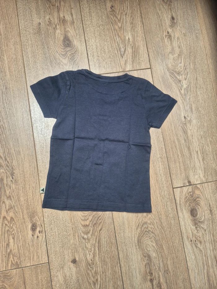 Tee-shirt MC tape à l'œil 4 ans état neuf - photo numéro 2