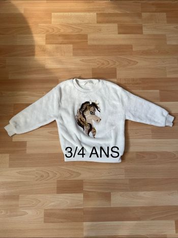 Pull fille 3/4 ans