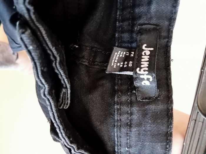 Pantalon jeans noir avec poches zippées - photo numéro 5