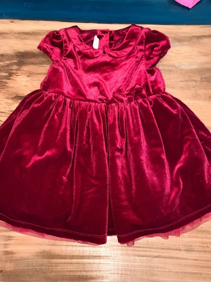 Robe rouge pour noël 🎄 velours taille 12/18 mois