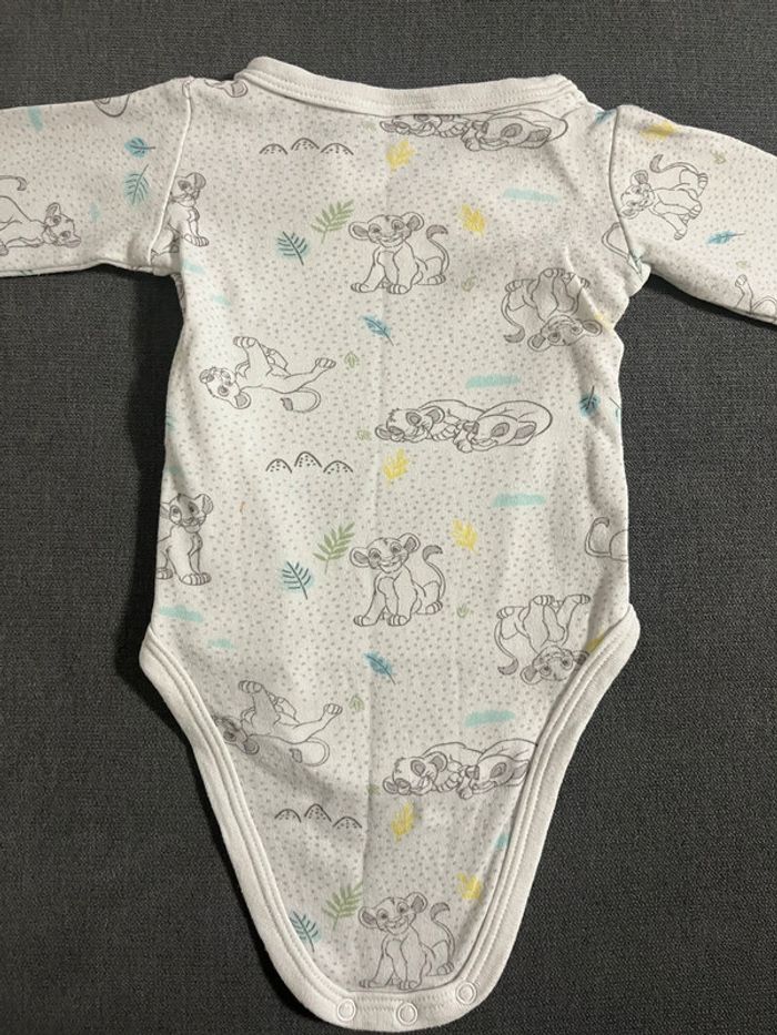 Body le roi lion 6 mois - photo numéro 5