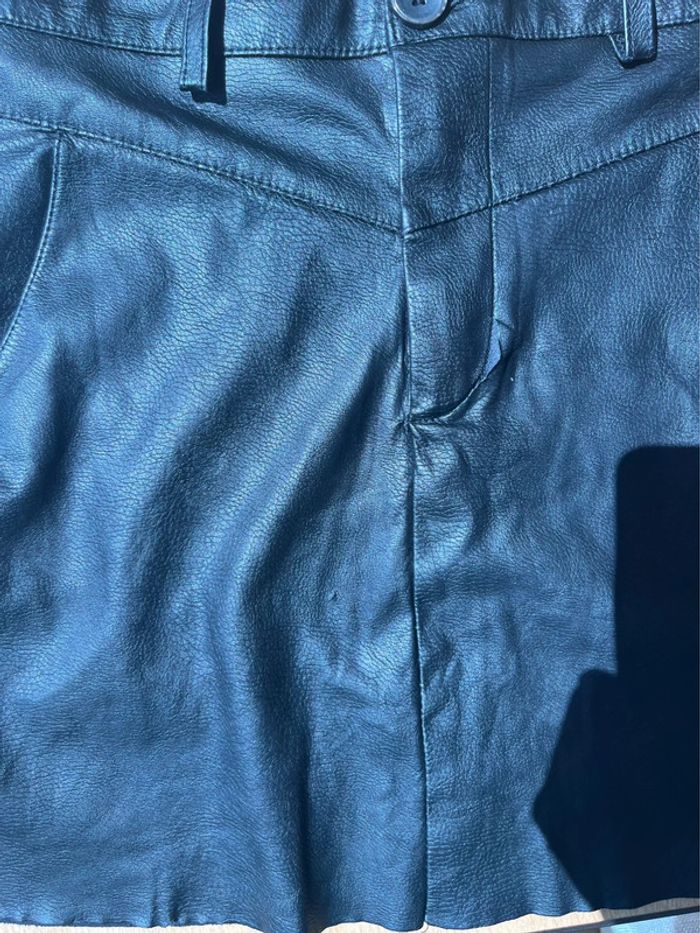 Mini jupe simili cuir Pull & Bear - photo numéro 10