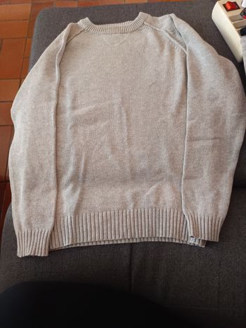 Pull fin gris taille 7/8 ans
