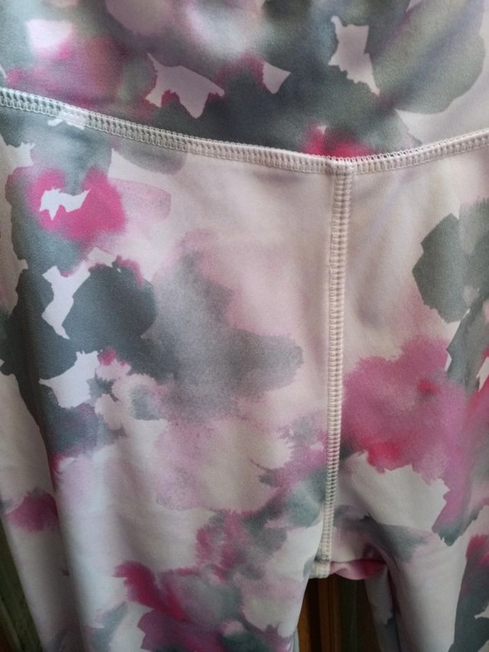 Legging de sport pas de vinted go lefties 13 14 ans - photo numéro 2