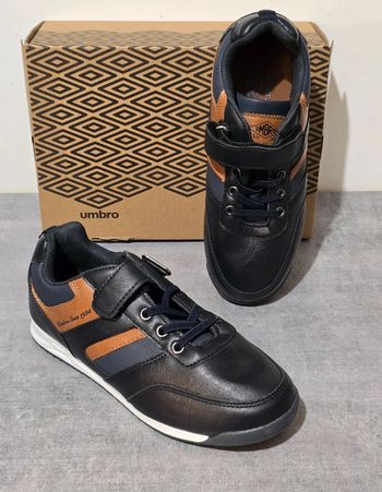 Baskets enfant umbro taille 33