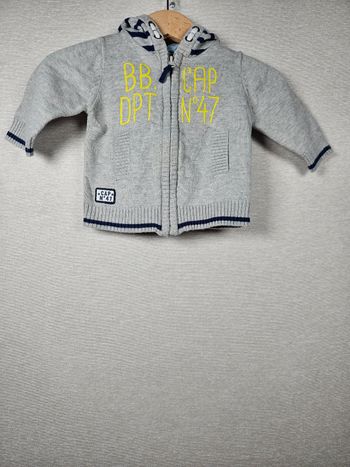 Gilet zippé à capuche gémo 3 mois