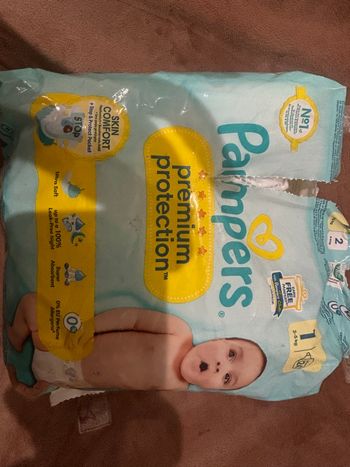 16 couches Pampers taille 1