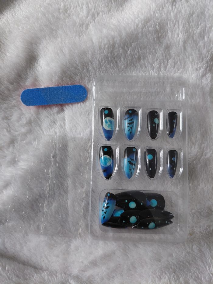 Faux ongles pour Halloween - photo numéro 2