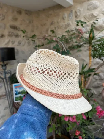 Chapeau en papier style été crème marron