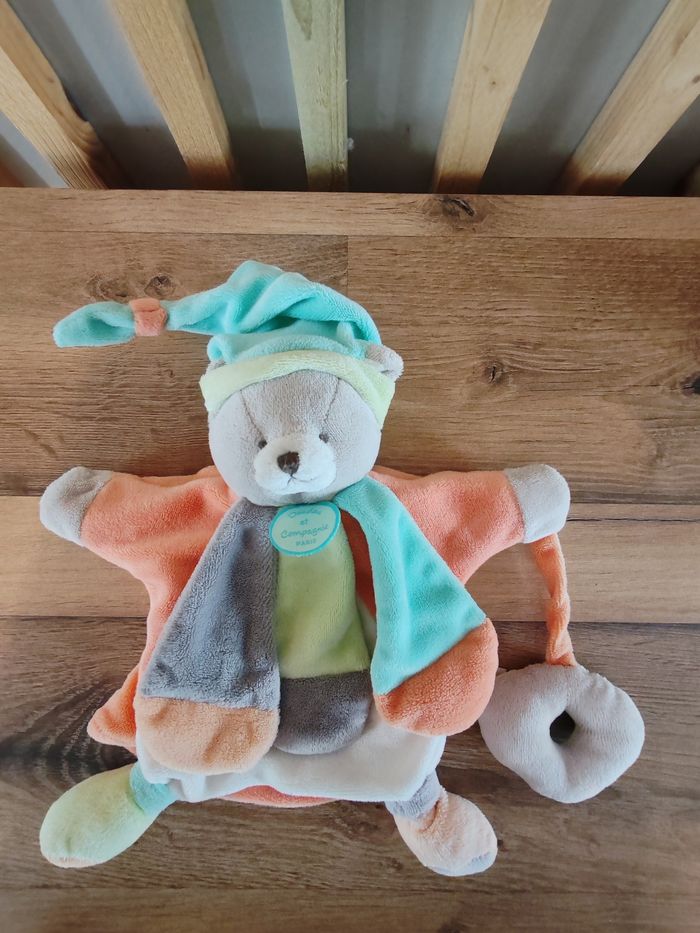 Marionette ours pétales doudou et compagnie