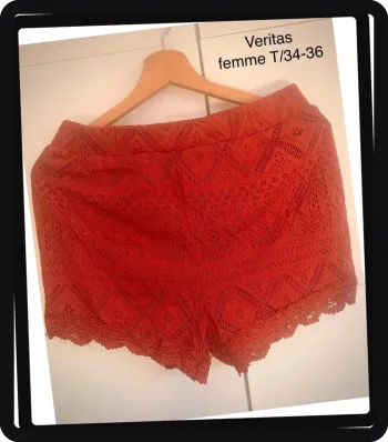Très beau Short en dentelle  couleur Rouille Veritas XS/S