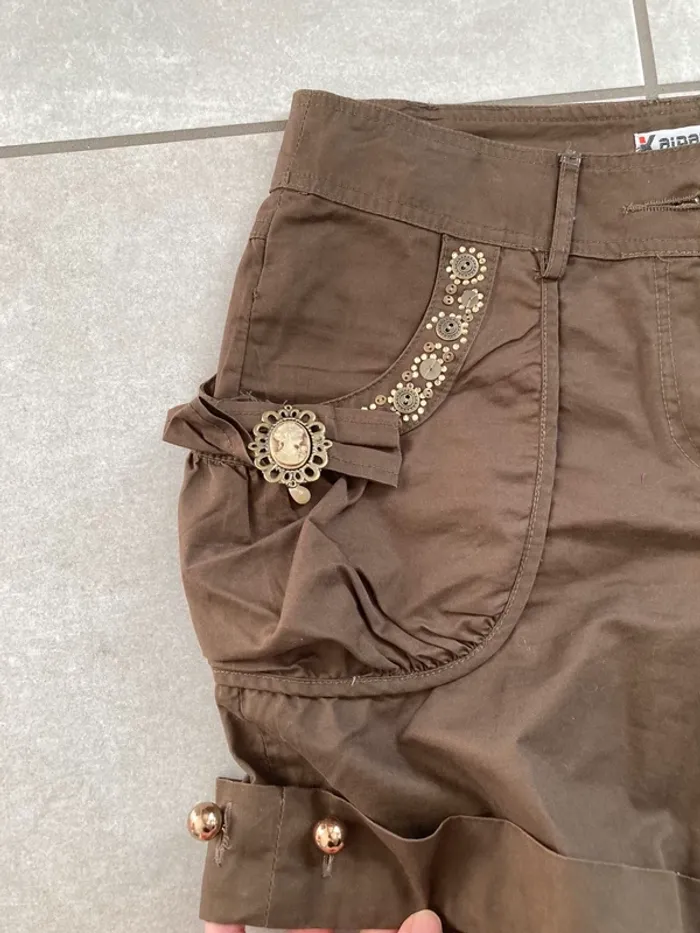 Short kaki style militaire avec strass et perles - photo numéro 4