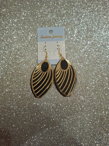 Boucle d'oreille fantaisie