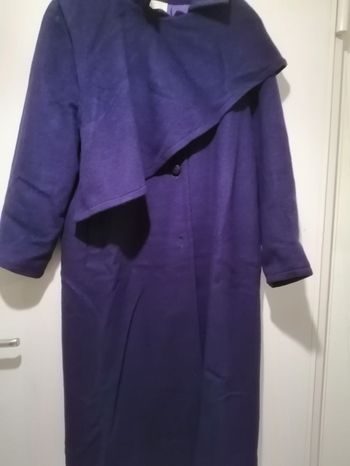 Magnifique manteau Vintage long oversize Phillipe Deville violet. Taille unique.