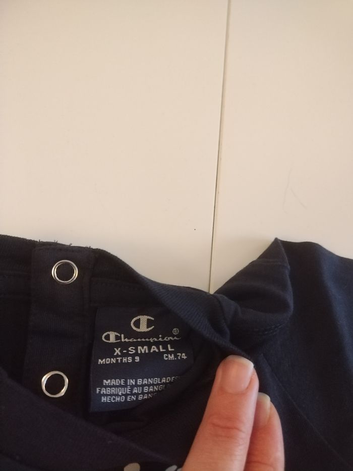 Tee shirt Champion bébé garçon 9 mois - photo numéro 3